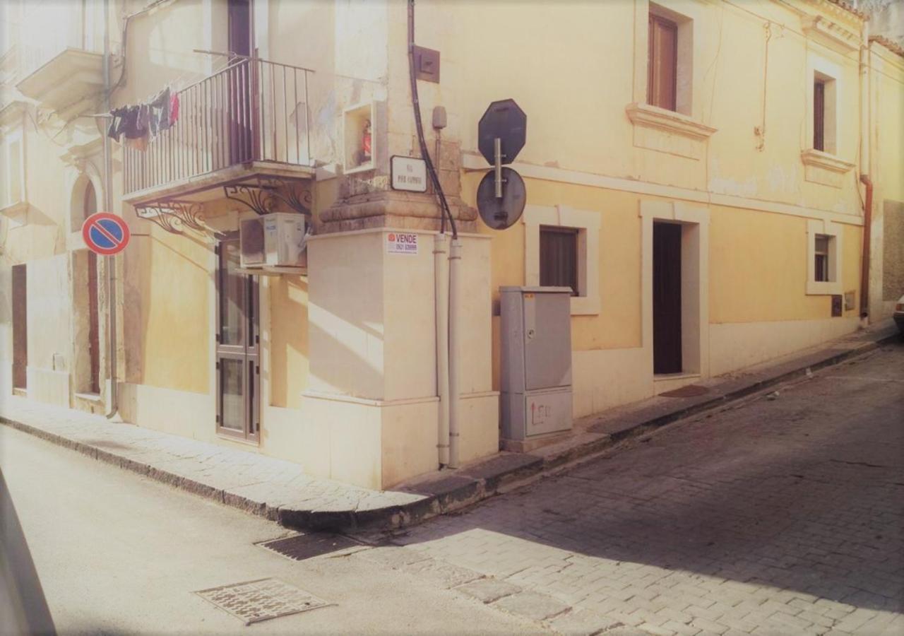 Casa Vacanza Zeus Noto Esterno foto