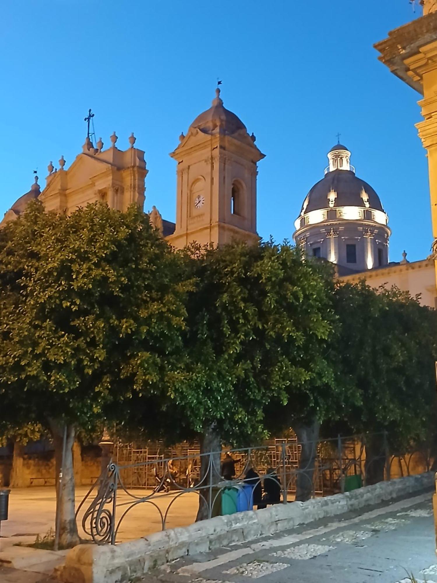 Casa Vacanza Zeus Noto Esterno foto